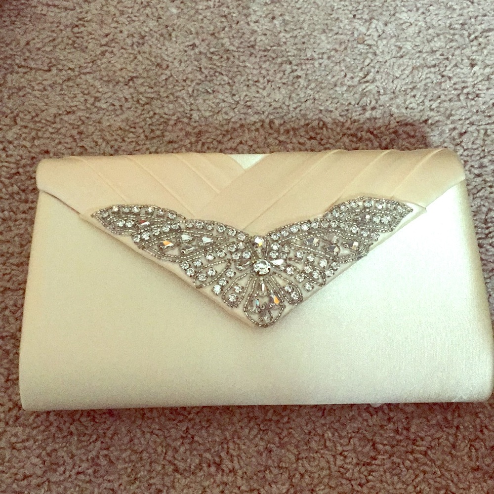 elegant Clutch with chain